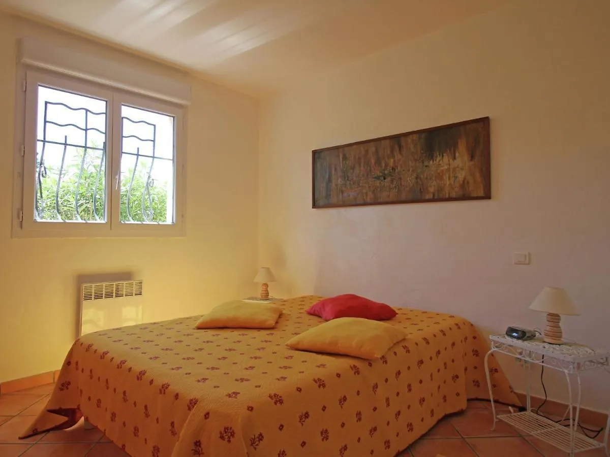 Gorgeous Villa In Bagnols En For T